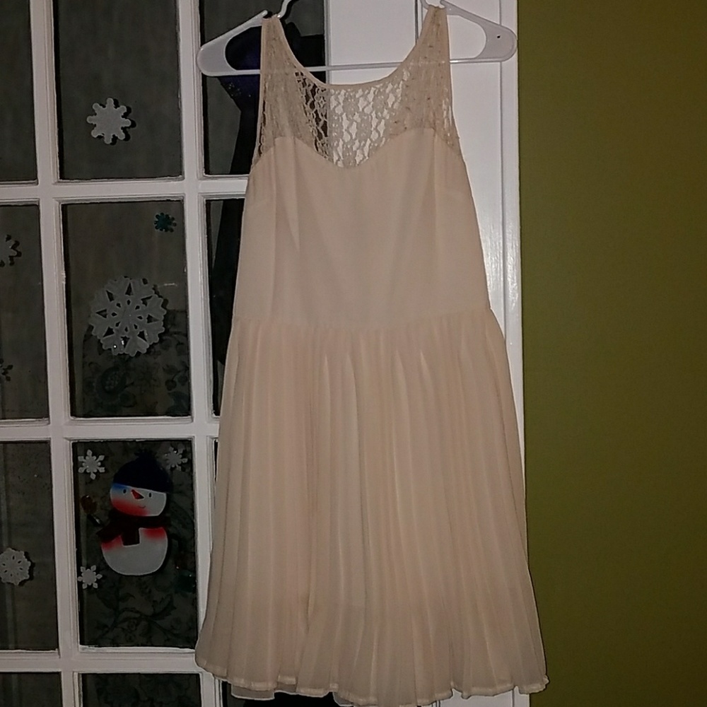 Lace top pleated dress